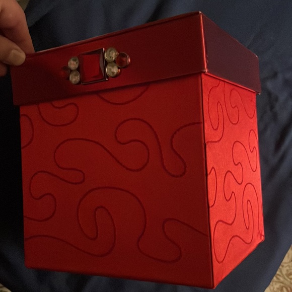 NORDSTROM Red Gift BOX. - Picture 4 of 4
